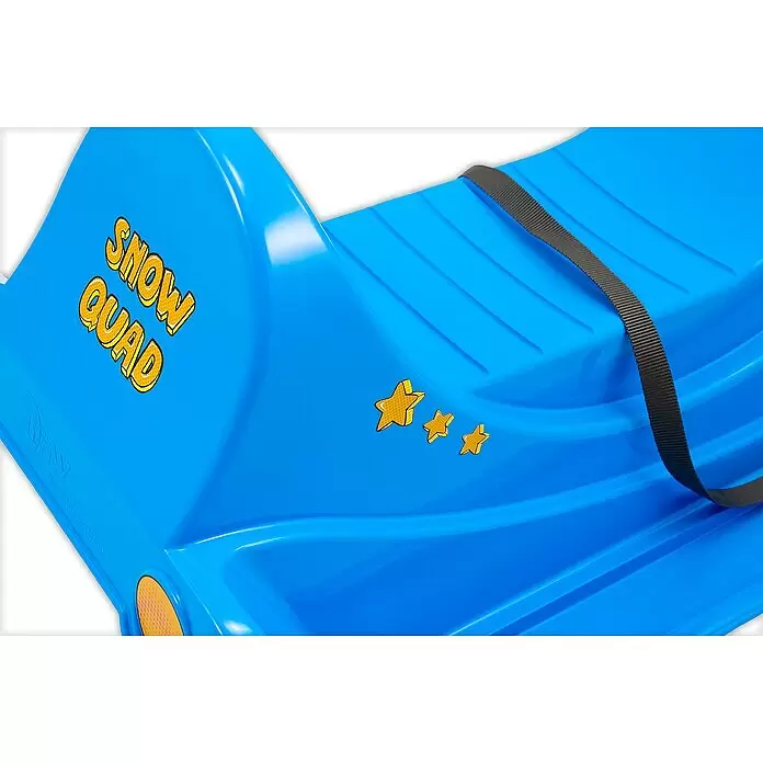 KHW Schlitten Snow Quad - L x B: 91 x 48 cm, Belastbarkeit: 30 kg, Kunststoff, Eisblau - Blauer Kunststoff-Snow-Quad-Schlitten mit gelbem "Snow Quad"-Text, Sternen und einem schwarzen Zugband.