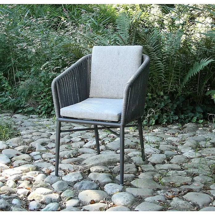 Acamp Gartenmöbel-Set Manhattan/Alpha - 4 -tlg., Aluminium, Polyester, Grau - Dieser stilvolle Outdoor-Stuhl mit Seilgeflecht und bequemen Kissen lädt zum Verweilen im Garten ein. Perfekt für entspannte Stunden im Freien.