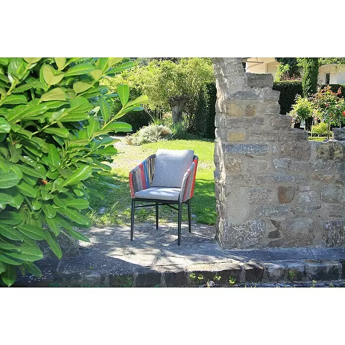 Acamp Gartensessel Manhattan Set - 6 Stk., Aluminium, Polyester, Stapelbar, Bunt, B x T x H: 63 x 50 x 81 cm - Outdoor-Sessel mit grauen Polstern und farbiger geflochtener Rückenlehne auf einer Terrasse im Garten.