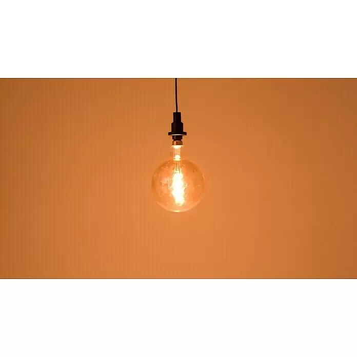 Osram LED-Lampe Vintage Edition 1906 Globe-Form E27 - E27, Dimmbar, Warmweiß, 400 lm, 4,8 W - Stimmungsaufnahme