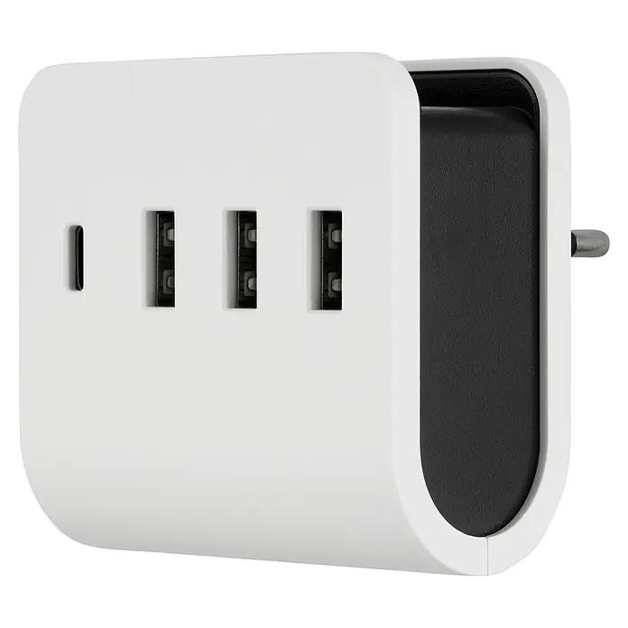 REV USB-Ladegerät Quad - 4-fach, Weiß, USB-A-Buchse, USB C-Kupplung - Nahaufnahme eines weißen USB-Wandladegeräts mit drei USB-Anschlüssen und einem Stecker. Ideal für schnelles und effizientes Aufladen mehrerer Geräte.