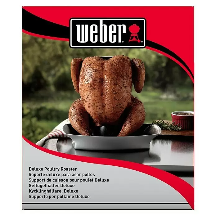 Weber Style Soporte para asar pollos para barbacoa - Aluminio - Asador de aves Weber Deluxe, una fuente gris con un inserto negro, sosteniendo un pollo asado perfecto.