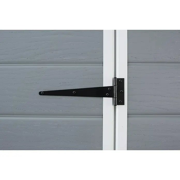 Keter Caseta para jardín Manor 4x6 - Medidas ext. (An x Pr): 130 x 192 cm, Plástico, Antracita/Blanco - Primer plano de una bisagra en T negra en una puerta gris con vetas de madera y molduras blancas, resaltando los herrajes y la textura de la madera.