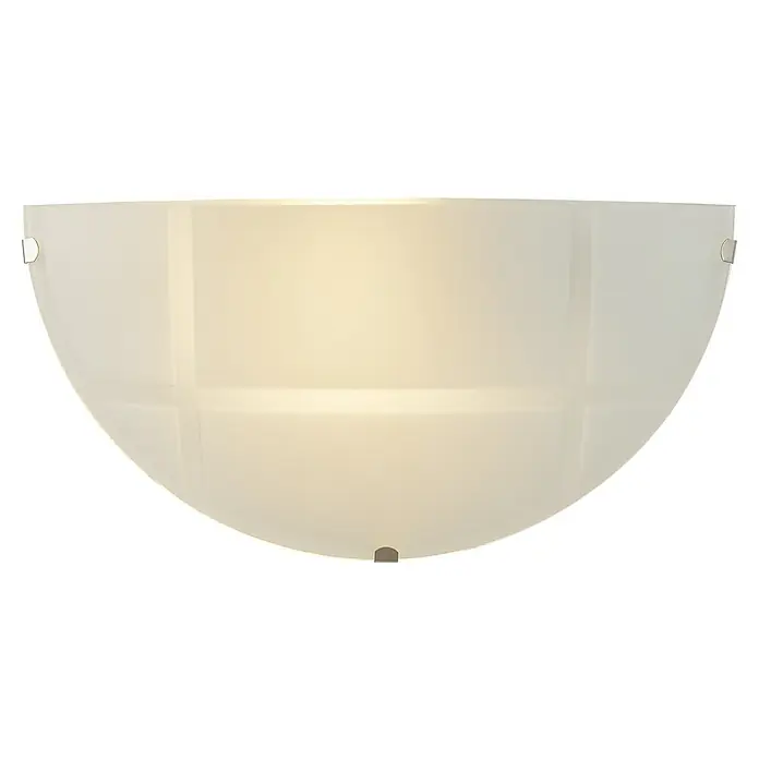 Aplique de pared LED Plutón - 20 W, L x An x Al: 30 x 7 x 12 cm, Blanco, Blanco neutro - Primer plano de una moderna lámpara de pared semicircular con vidrio esmerilado y fijaciones plateadas, que emite una luz cálida y suave.