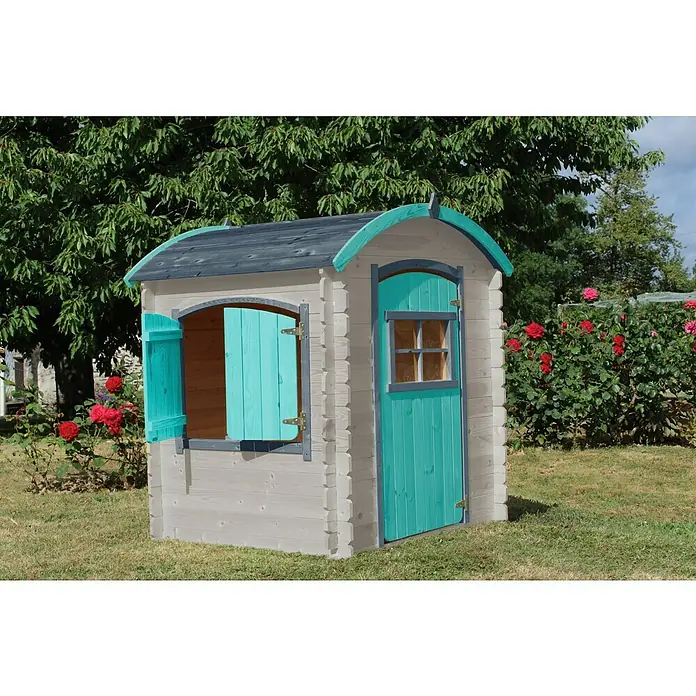 Soulet Spielhaus Patty - L x B x H: 133 x 108 x 145 cm, Holz - Ein hölzernes Kinderspielhaus mit blaugrünen Akzenten und einem Fenster, umgeben von einem Garten mit Rosenbüschen.