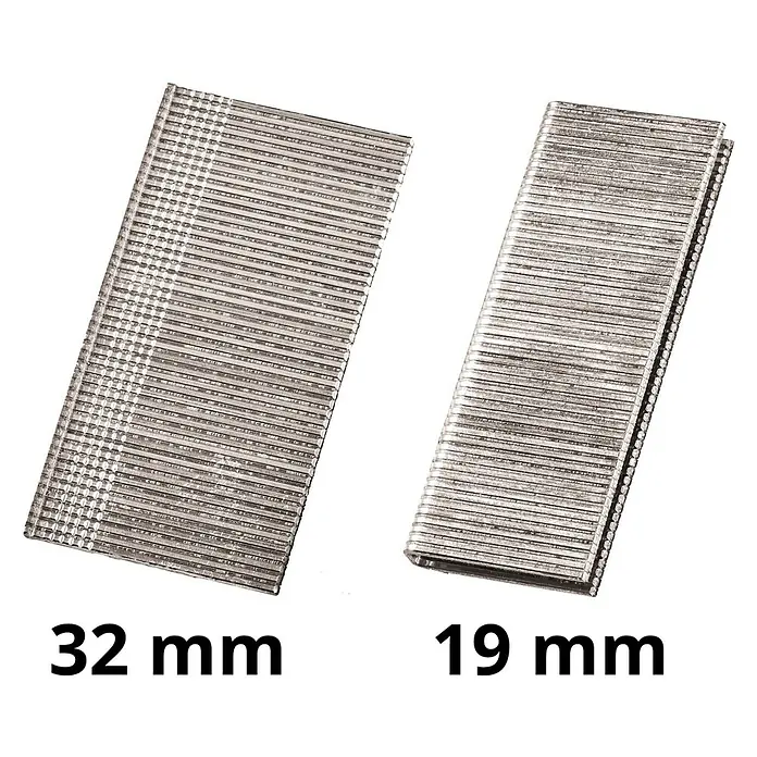 Einhell Power X-Change 18V Akku-Nagler TE-CN 18 Li - Solo - 18 V, Ohne Akku, Länge Nagel: 15 mm - 32 mm, Breite Klammer: 5,7 mm, Stärke Nagel: 1 mm - Bild von zwei Streifen Magazinnägeln, einmal 32 mm und einmal 19 mm, die für Nagelpistolen und Drucklufttacker geeignet sind.