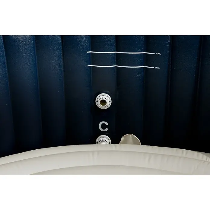 Intex Pure Spa Mobil-Whirlpool 85 Bubble MassageØ x H: 216 x 71 cm, Navy, 1.098 l - Detailansicht eines blauen Whirlpools mit Markierungen für maximalen und minimalen Wasserstand sowie Anschlüssen.
