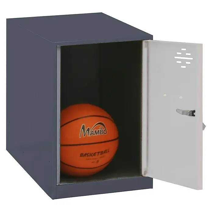 Simonrack Simonlocker Taquilla Mini - L x An x Al: 50 x 30 x 47,5 cm, Número de puertas: 1 ud., Gris - Un casillero azul con una puerta abierta, que contiene una pelota de baloncesto Mambo naranja en su interior.