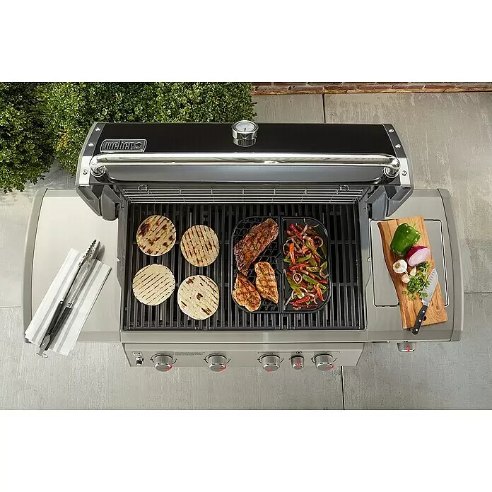 Weber Grillplatte 2in1 - L x B: 36,3 x 35,8 cm, Gusseisen - Stimmungsaufnahme