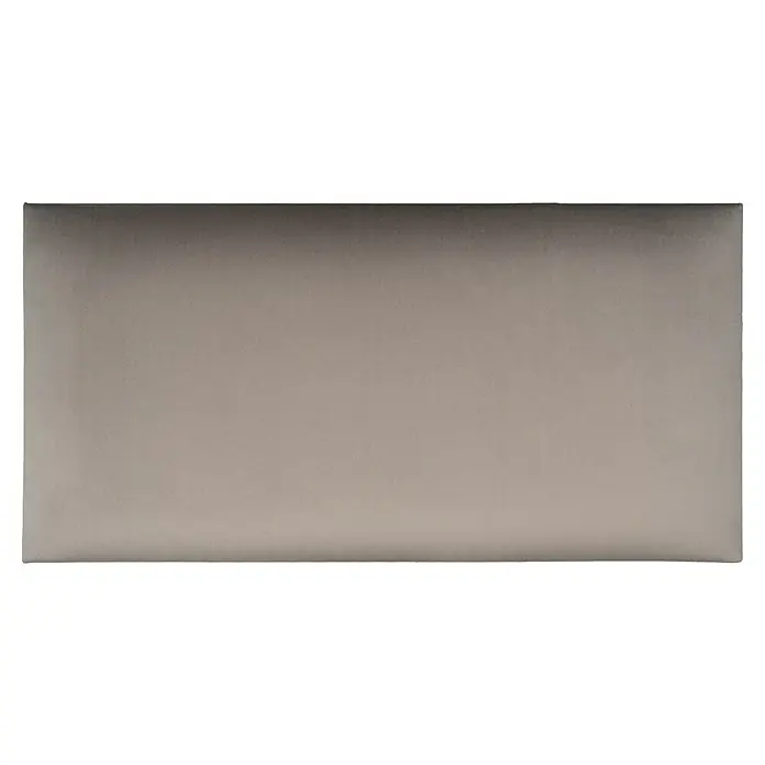 Fllow Wandpolster-Set Velvet A3 - 300 x 120 cm, Taupe - Nahaufnahme einer grauen, rechteckigen Stoffprobe, die eine subtile Textur und hochwertige Materialqualität zeigt. Ideal für Möbel- und Dekorprojekte.