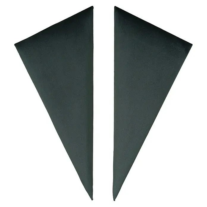Fllow Wandpolster-Set Velvet C3 - 270 x 150 cm, Grün - Nahaufnahme von zwei anthrazitgrauen, rautenförmigen Akustikplatten, die sich ideal zur Schallabsorption eignen.