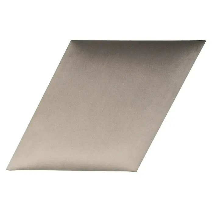 Fllow Wandpolster Velvet - Taupe, 45 x 30 cm, Ausführungseigenschaft: Links - Ein rhombusförmiges, beiges Wandpaneel mit einer weichen, samtigen Textur, ideal für die Schallabsorption und als dekoratives Element.