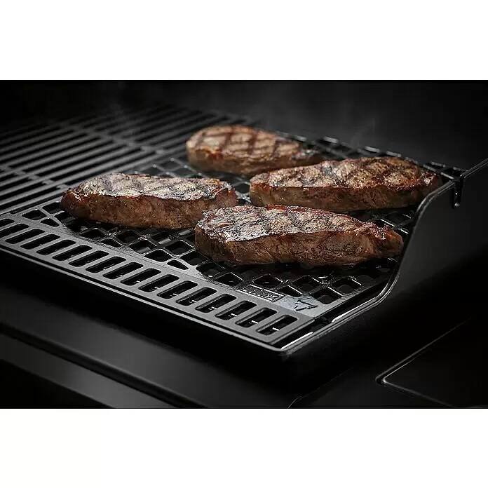 Weber Crafted Grillrost Sear Grate - L x B: 41,4 x 40,6 cm, Gusseisen - Stimmungsaufnahme