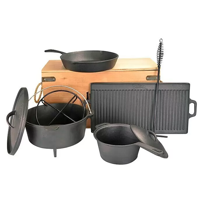 Jim Beam Koch-Set - 9 -tlg., Schwarz - Schwarzes Gusseisen-Camping-Kochset: Bratpfanne, Dutch Oven, Grillplatte, kleiner Topf und Deckelheber. Präsentiert mit einer Holzkiste.