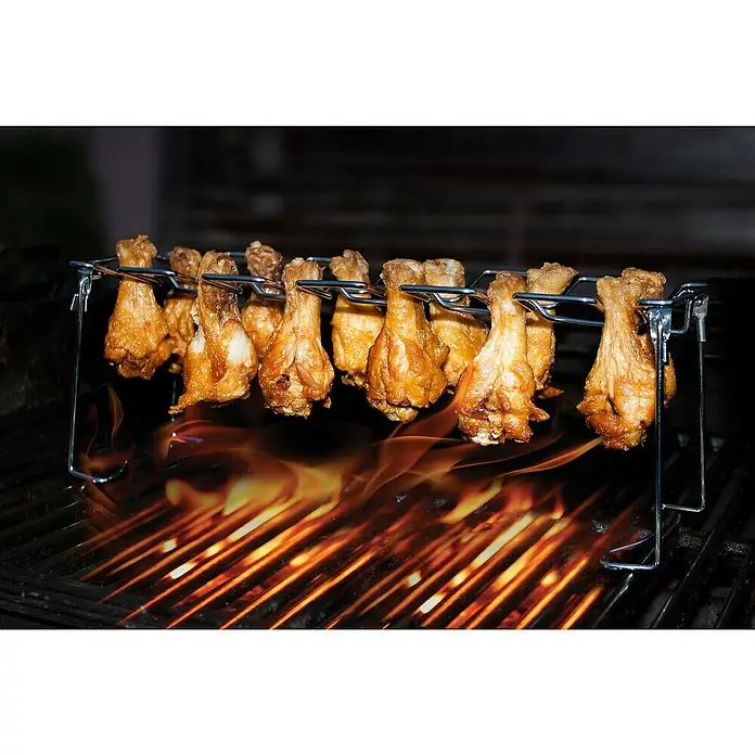 Jim Beam Hähnchenkeulen-Halterung - Edelstahl, L x B x H: 33 x 12 x 12,5 cm - Leckere, goldbraune Hähnchenkeulen, die in einem praktischen Grillgestell über offenen Flammen zubereitet werden, perfekt für ein BBQ.
