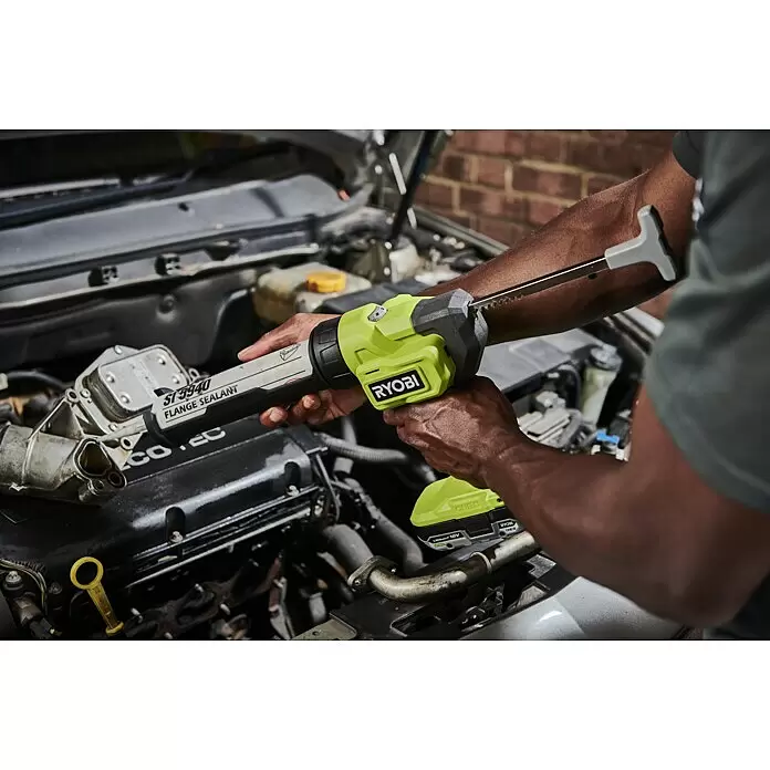Ryobi ONE+ Maschinenpaket - Akku-Kartuschenpresse RCG18-0 + gratis Starter-Kit - Anwendungsbeispiel