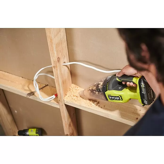 Ryobi ONE+ Akku-Handstaubsauger RHV18-0 - 18 V, Ohne Akku, Behältervolumen: 0,6 l - Anwendungsbeispiel