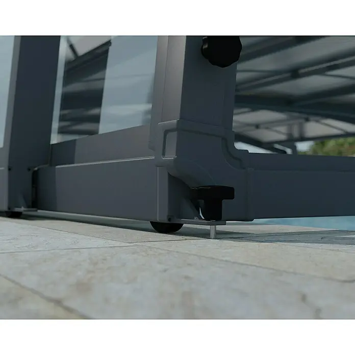 Palram – Canopia Cubierta para piscina Majorca - Específico para: Piscina, L x An: 600 x 400 cm, Aluminio - Vista detallada de un cerramiento de piscina gris que muestra un pie ajustable para nivelar en superficies irregulares. Práctico para una posición segura.