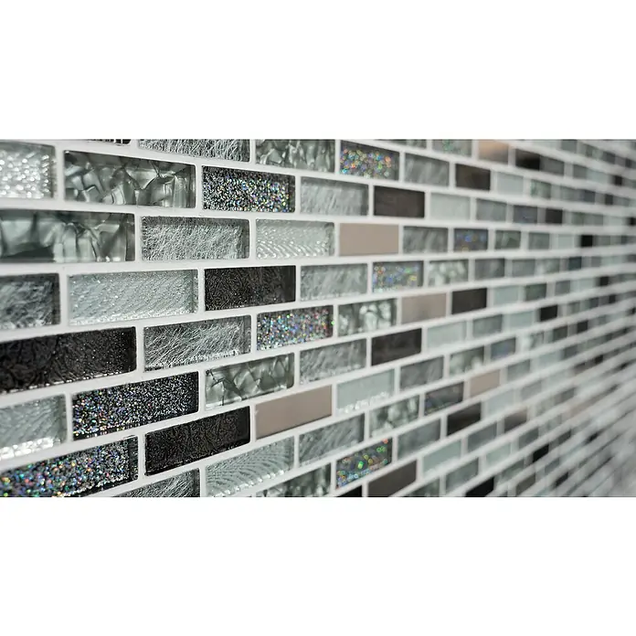 Mosaikfliese Verbund Crystal Mix XCM IL017 - 29,8 x 30,4 cm, Grau/Schwarz, Glänzend - Nahaufnahme der grauen Mosaikfliesen mit verschiedenen Texturen.
