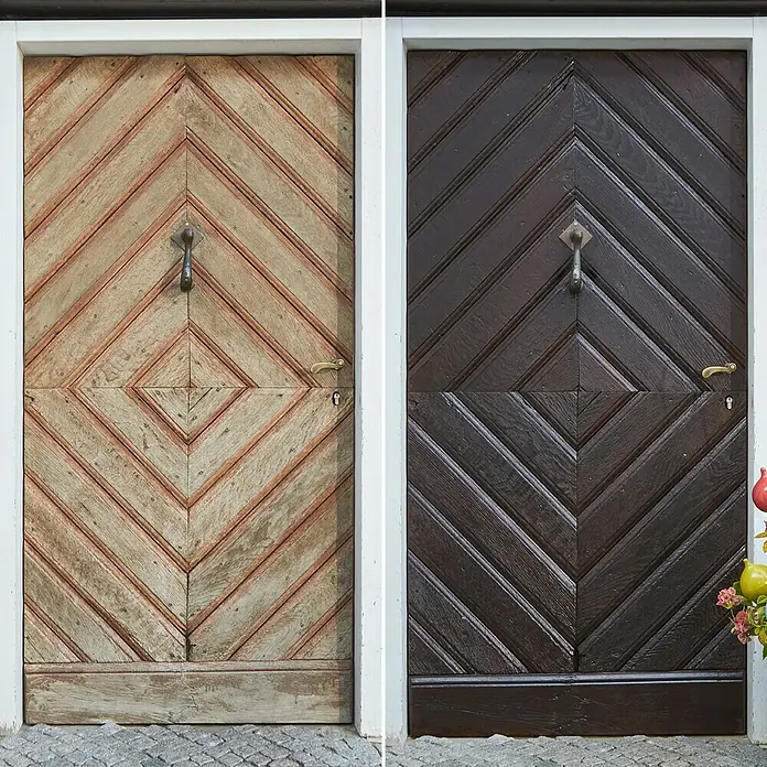 swingcolor Fenster- & Türenlasur - Palisander, 750 ml, Seidenglänzend - Vergleich einer renovierten Holztür: vorher und nachher. Die dunkle Lackierung verleiht der Tür ein elegantes Aussehen.