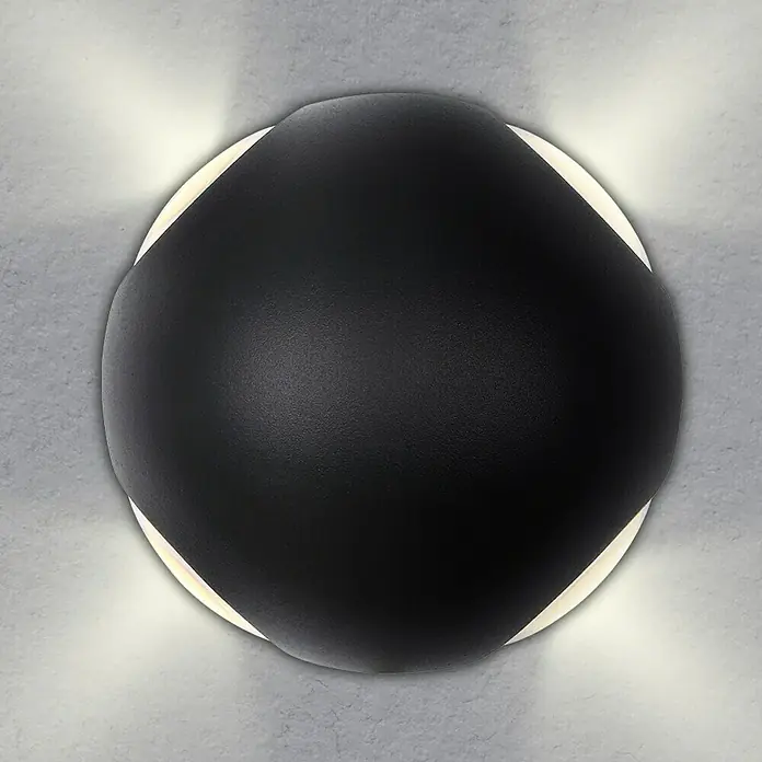 Globo LED-Außenwandleuchte Slice - 4,5 W, 13 x 13 x 10 cm, Schwarz, IP54 - Stilvolle, schwarze Wandleuchte, die ein warmes, indirektes Licht erzeugt und eine moderne Note in jeden Raum bringt.