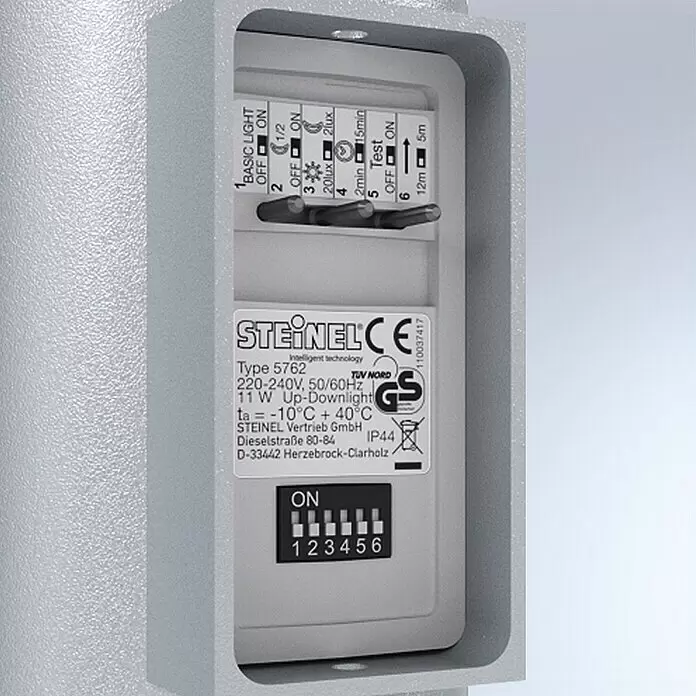 Steinel LED-Sensor-Außenwandleuchte L 910 S anthrazit - 9,8 W, L x B x H: 8 x 8,5 x 23,5 cm, Anthrazit, Weiß, Warmweiß - Detailaufnahme