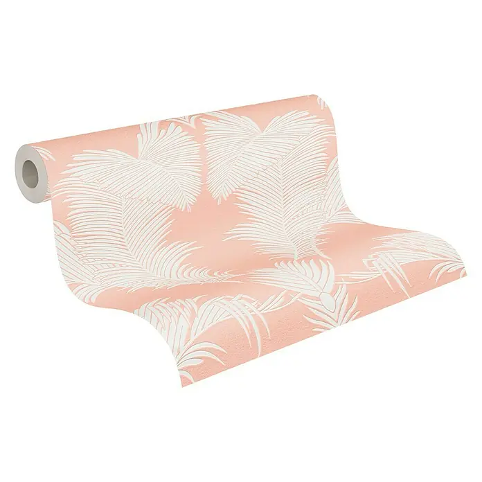 A.S. Création Trendwall 2 Vliestapete Palmen-Ornament - Rosa/Weiß, Floral, 10,05 x 0,53 m - Ein detailreicher Blick auf eine Rolle rosafarbene Tapete mit einem auffälligen weißen Palmenmuster, das eine tropische Atmosphäre erzeugt.