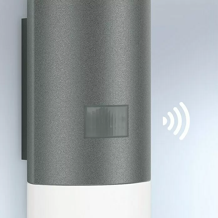 Steinel LED-Sensor-Außenwandleuchte L 910 S anthrazit - 9,8 W, L x B x H: 8 x 8,5 x 23,5 cm, Anthrazit, Weiß, Warmweiß - Anwendungsbeispiel