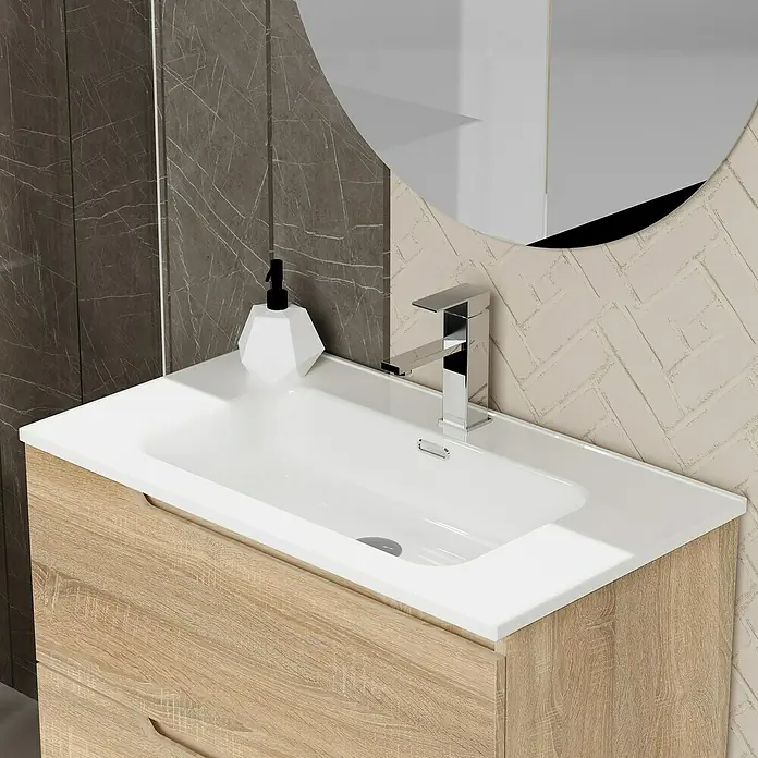 Artysan Conjunto de mueble de baño Zeus - Ancho: 80 cm, 3 pzs., Natural, Mate - Primer plano del lavabo con mueble de madera, incluyendo grifo y dispensador de jabón. Al fondo hay un espejo y paneles de pared.