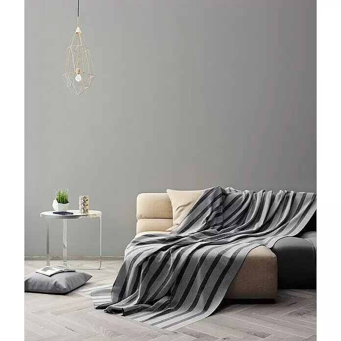 A.S. Création Attractive Vliestapete - Mittelgrau, Uni, 10,05 x 0,53 m - Hellgraue Wand mit dezenter, feiner vertikaler Textur, die einen modernen, minimalistischen Hintergrund bildet.