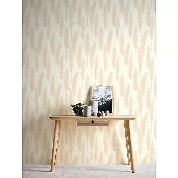 A.S. Création Hygge 2 Vliestapete Pampasgras - Creme, Floral, 10,05 x 0,53 m - Tapete mit sanft beigen Pampasgras-Motiven auf hellem Cremegrund.