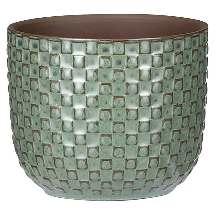 Mica Decorations Cubremaceta redondo Daan - Dimensiones externas (Ø x Al): 11 x 9 cm, Verde, Cerámica - Primer plano de una maceta verde con un patrón cuadrado y borde marrón. Perfecto para plantas de interior y amantes del jardín.
