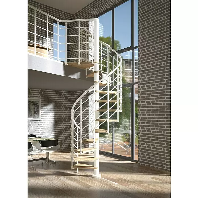 Dolle Spindeltreppe Oslo - Durchmesser: 120 cm, Weiß, Farbe Stufen: Eiche Natur, Geschosshöhe: 315 cm - 345 cm - Weiße Wendeltreppe mit hellen Holzstufen verbindet zwei Ebenen in einem modernen, lichtdurchfluteten Raum.