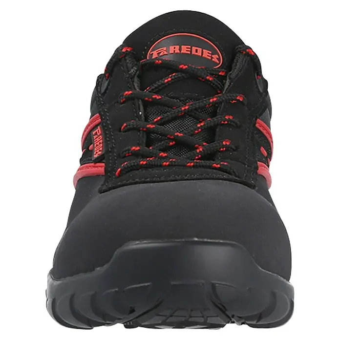 Paredes Zapato bajo de seguridad Actinio - 46, Clase de protección según EN ISO 20345: S3, Negro/Rojo - Primer plano de un zapato de seguridad negro con detalles y cordones rojos.