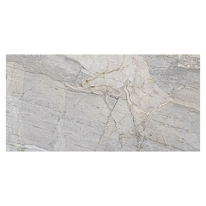 Feinsteinzeugfliese Side - 30 x 60 cm, Grau, Matt - Detailaufnahme einer hellgrauen Marmorplatte mit markanter Maserung und weißen Adern, ideal für elegante Oberflächen.