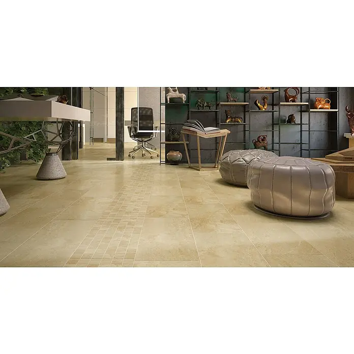 Feinsteinzeugfliese Jade Stone - 30 x 60 cm, Beige, Matt - Beige Bodenfliesen mit quadratischem Mosaikmuster in einem modernen Raum mit dekorativen Elementen.