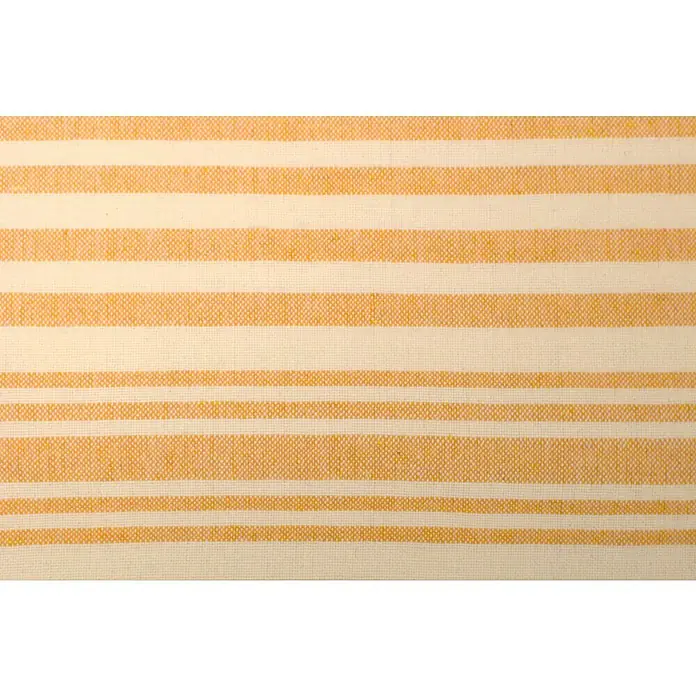 Manta para sofá Ernesta - 150 x 250 cm, Textil, Amarillo - Primer plano de un tejido a rayas en tonos amarillos y beige, perfecto para ropa ligera de verano o textiles decorativos para el hogar.