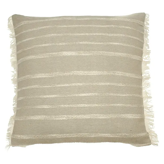 Cojín Akshaa - 45 x 45 cm, Textil, Natural, Cuadrado - Cojín cuadrado con rayas beige y flecos, que añade un toque acogedor y elegante a cualquier habitación. Perfecto para sofás y sillones.