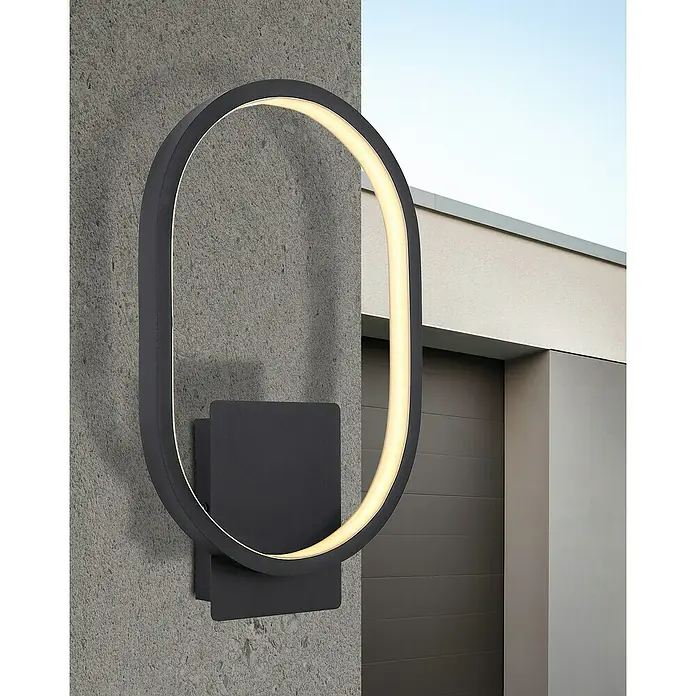 Globo Aplique exterior LED Naggy - 11 W, 5 x 20 x 32 cm, Negro, IP44 - Moderna lámpara de pared ovalada con iluminación LED integrada en un diseño minimalista para uso exterior.