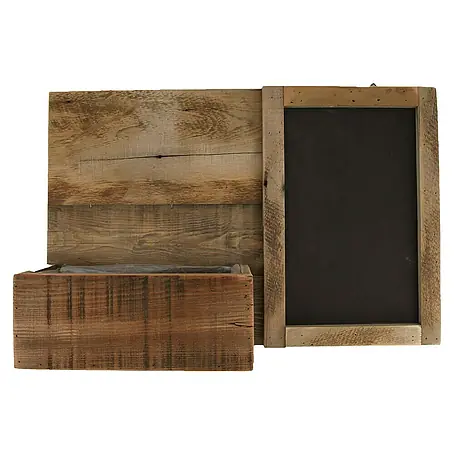 Kreidetafel mit Korb