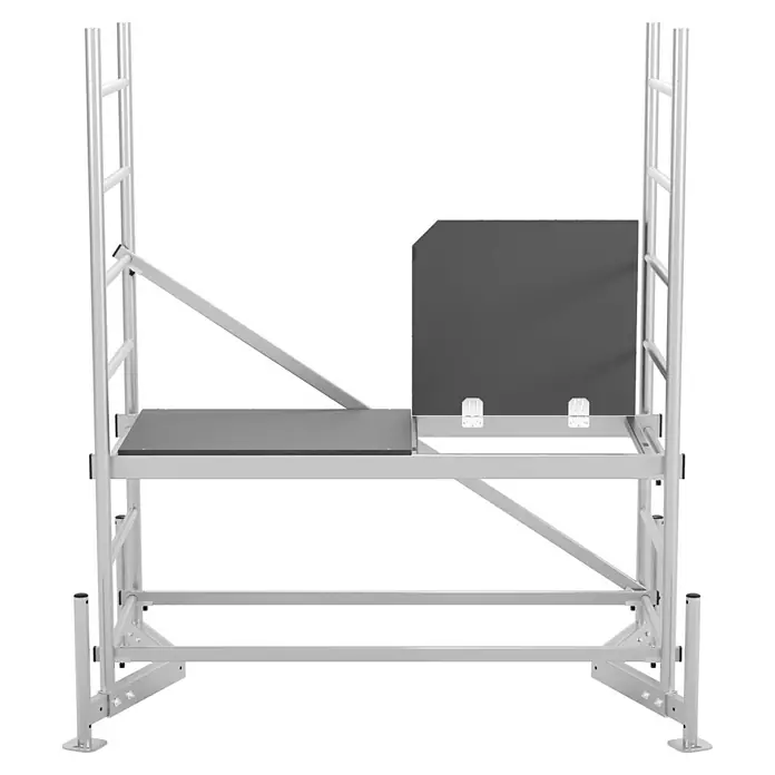 Krause ClimTec Rollgerüst - Arbeitshöhe: 3 m - Das Bild zeigt ein modulares Gerüstsystem in Silber, bestehend aus Leitern, Plattform und Schutzvorrichtung für Bauarbeiten oder Inspektionen.