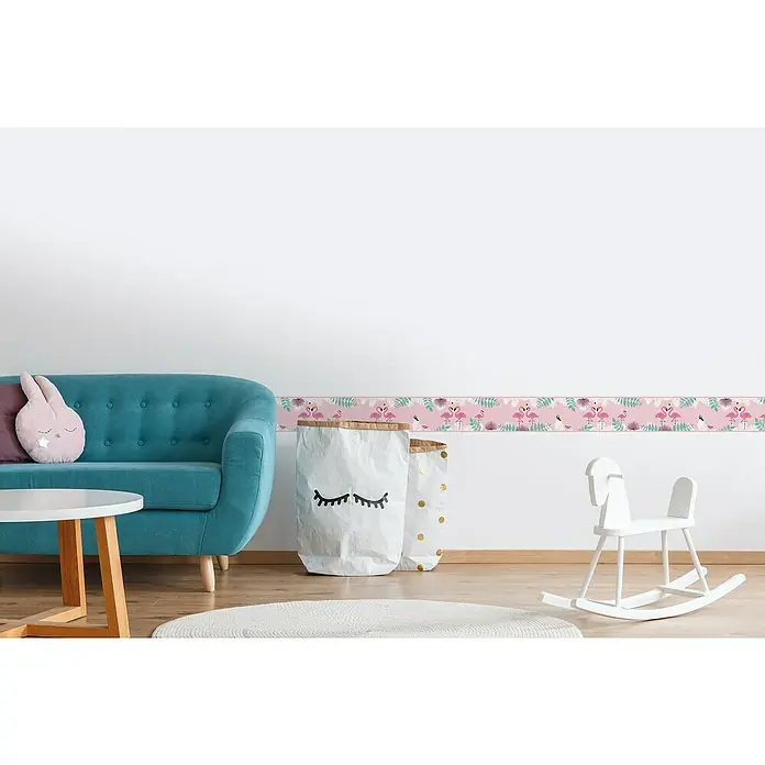 A.S. Création Lovely Kids Tapetenborte - Kunststoff, Flamingos - Ein Kinderzimmer mit einer rosa Bordüre mit Flamingo- und Pflanzenmotiven, die eine fröhliche und verspielte Atmosphäre schafft.
