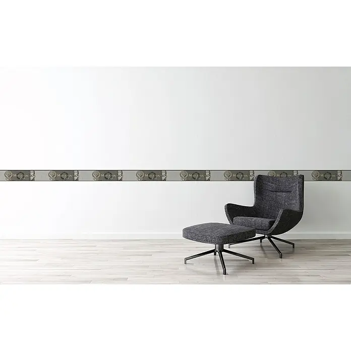 A.S. Création Only Borders 11 Tapetenborte Asiamotiv - Kunststoff, Grau - Wandbordüre mit Meditationsmotiven über einem Stuhl und Fußhocker.