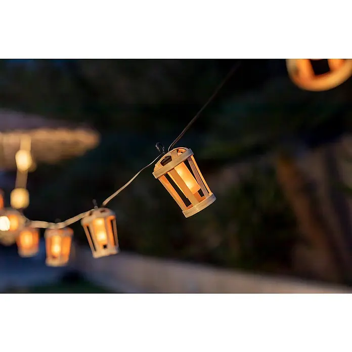 New Garden Guirnalda luminosa LED Hiama - 3 W, 50 lm, Bambú, 5 m, IP44 - Guirnalda de luces con pequeñas linternas que brillan cálidamente. Las linternas están hechas de madera y cuelgan de un hilo delgado.
