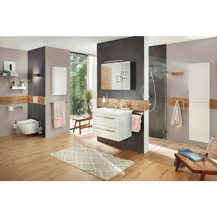 SCHÖNER WOHNEN-Farbe Bad- & Küchenfarbe - Sand, 2,5 l, Matt - Modernes Badezimmer-Interieur mit Waschtisch, Spiegel, WC und Dusche in harmonischen Farben und Holzelementen.
