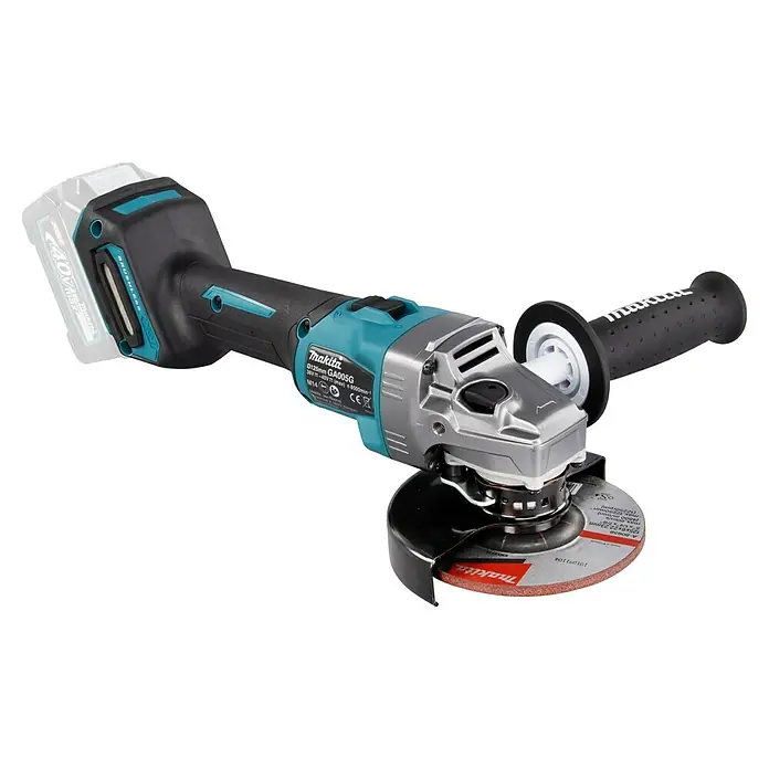 Makita XGT 40V max. Amoladora angular de batería GA005GZ - 40 V, Sin batería, Número de revoluciones de marcha en vacío: 8.500 r.p.m. - Imagen de una amoladora angular inalámbrica Makita, una herramienta robusta para tareas de esmerilado, incluyendo batería y mango auxiliar.