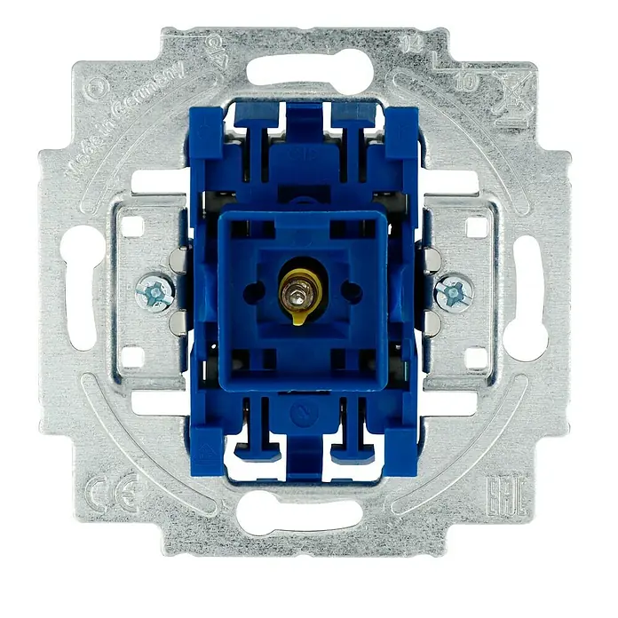 Busch-Jaeger Kontrollschalter-Einsatz 2000/6 USK - 10 A, Unterputzmontage - Nahaufnahme einer elektrischen Schalterkomponente, die die blaue und silberne Konstruktion mit inneren Details zeigt.