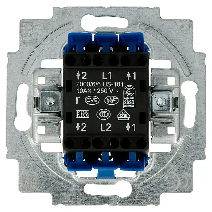 Busch-Jaeger Doppelwechselschalter-Einsatz 2000/6/6 US-101 - 10 A, Unterputzmontage - Nahaufnahme eines 2000/6/6 US-101 10AX/250V~ Schalters mit blauen Anschlüssen und silberner Montageplatte.