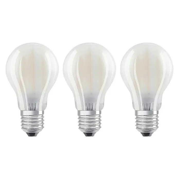 Osram Star LED-Lampen Set Glühlampenform E27 matt - E27, Nicht Dimmbar, Warmweiß, 806 lm, 7 W, 3 Stk., Matt - Drei LED-Glühbirnen mit mattiertem Glas und silberfarbenem Sockel auf schwarzem Hintergrund.