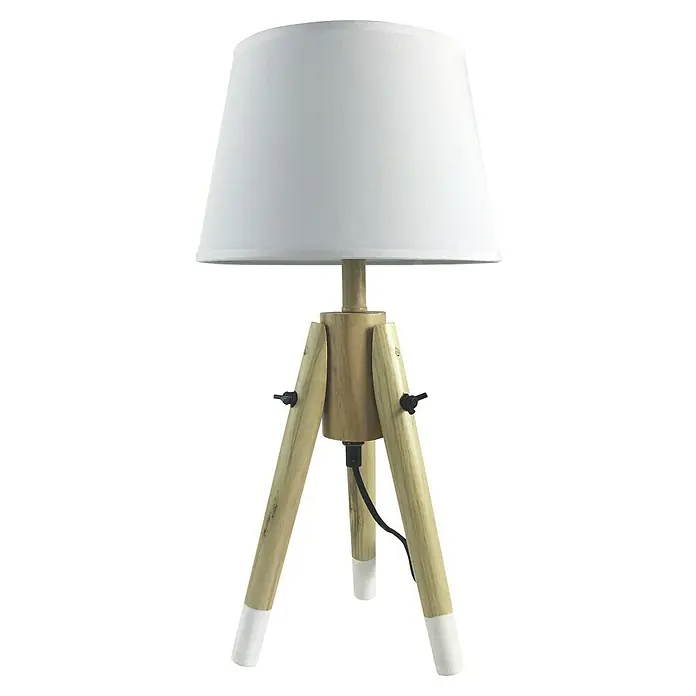 Idp Lampshades Lámpara de sobremesa Darina - 40 W, L x An x Al: 24 x 24 x 47 cm, Natural, Blanco, E27 - Primer plano de una lámpara de mesa con pantalla blanca y base trípode de madera clara.